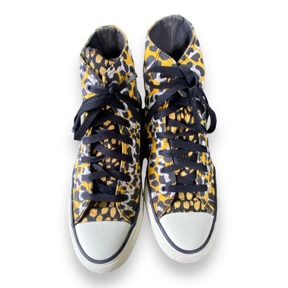 Converse Chuck Taylor high top cheetah Sneaker Wm Size 6 - Picture 1 of 9